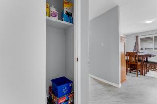 Spacious Main-Floor Bungalow Near South Common - 5