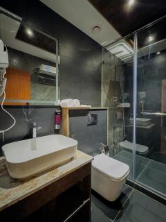 Dhisha Inn Hotel - 8