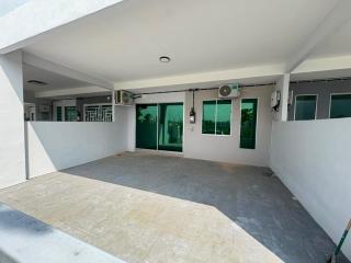 Spacious Family Retreat in Ipoh - 4