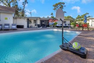 2 Homes - 4 MN to Madiera BCH - Hottub - HTD Pool - 0
