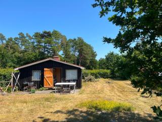 Beautifully Situated Classic Wooden Summercottage - 0