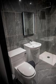 High spec studio - Sleeps 2 - parking - 2