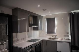 High spec studio - Sleeps 2 - parking - 1