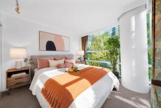 Luxurious and Spacious 3BR on Burrard Street - 0