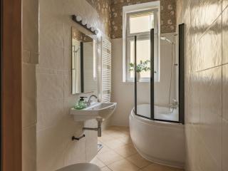 Crow Old Town Apartment - bespoke apartments - 6