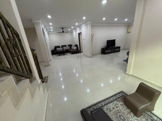 Megrram Homestay Ipoh-entire bungalow for 32 pax - 8