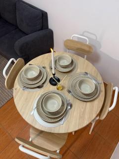 Modern lounge 2BR Pool & Netflix Near airport - 4