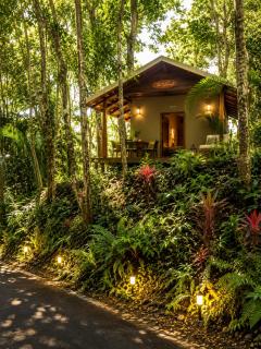 Gunnadoo Holiday Hut with Ocean Views and Jacuzzi - 6