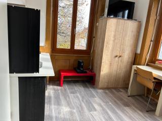 Studio - 6