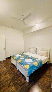 Peaceful 2BHK Near US Consulate Financial District - 5