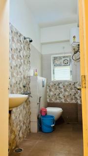 Peaceful 2BHK Near US Consulate Financial District - 6