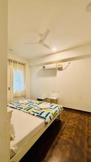 Peaceful 2BHK Near US Consulate Financial District - 8