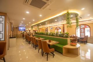 Hotel Town Palace - 9