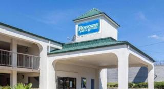 Rodeway Inn & Suites - 7