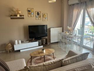 Philip's Seaside Apartment - 9