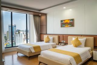 Champs Elysees Hotel & Suites - 9