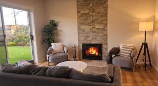 Kingscote Seaside Retreat - 0