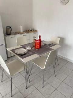 Grand Appartement 4 pers - bien ventilé - Terrasse - Vue Mer - Proche plage - 4