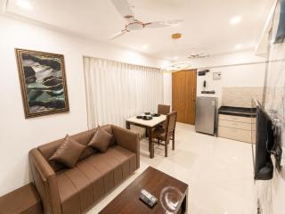 Hotel Auriska Inn THE K PLAZA HARIDWAR - Premium Hotel Stay With Elegant Rooms & Modern Guest Facilities- BEST FAMILY HOTEL IN HARIDWAR - 4