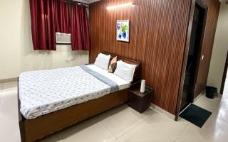 Hotel JJ Premium - Near Ganga Ram Hospital - 3