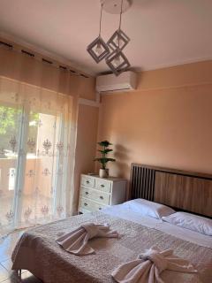 Angellinas Apartments - 9