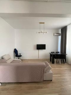 Aparent Iulia - 6