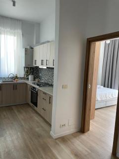 Aparent Iulia - 1