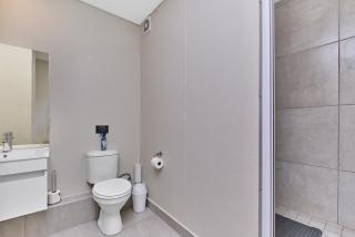 Chic Studio Apt-Central location to Sandton City, Melrose Arch and Rosebank with Pool, Gym and Office Spaces - Self Check In - 6