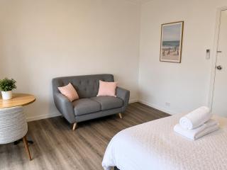 Perth Central Stay, 5 min walk CDB & Kings Park - 6