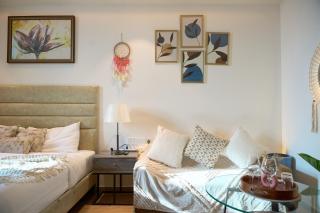 The Quiet Loft - Premium Studio with City Views - 4