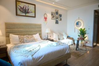 The Quiet Loft - Premium Studio with City Views - 6
