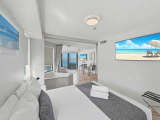Ocean View 1BR Large Corner Balcony - 8