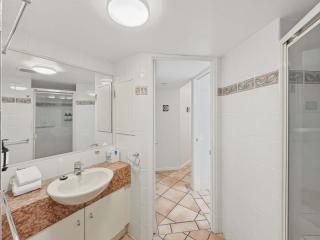 Ocean View 1BR Large Corner Balcony - 6