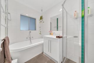 Whispering Grace 6BR and Granny Flat - 3