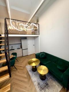 The Emerald Loft - 3