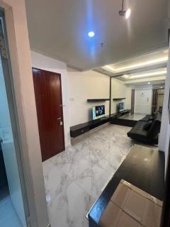 SUDIRMaN PaRK RESIDENcE APARTMENT residence 2 bedroom best view comfort - 8