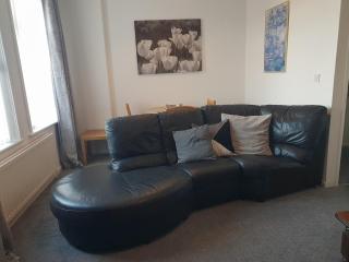 Lovely 2 bed apartment, 5 mins into Newcastle - Sleeps 6 - 7