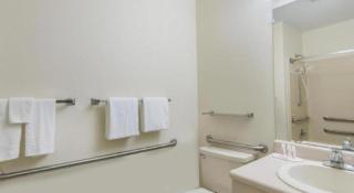 Days Inn by Wyndham Ashland - 2