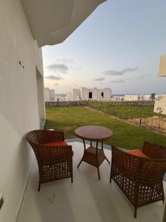 Jefaira Ras Al Hikma- 4 BR Senior Chalet with private garden, Sea view - 0