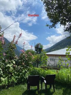 Raees Paying Guest House Naranag - 1