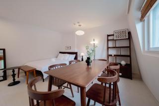 Hongdae Waterfall House - 1