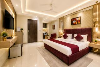 Hotel Perfectionist- Free Airport Pickup - 1