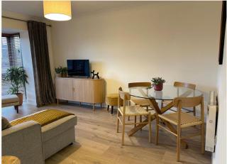 Modern 2 Bedroom Apartment in Central Dublin - 3