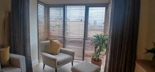 Modern 2 Bedroom Apartment in Central Dublin - 1