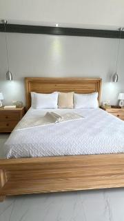 Luxury 3-Bed Haven with Jacuzzi and gorgeous views - 5