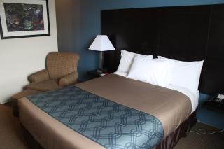 Econo Lodge - 2