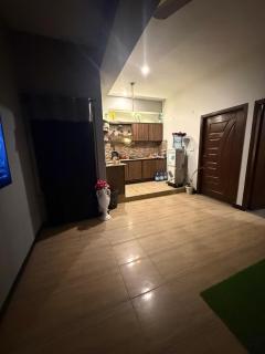 Cozy one Bed in E-11 Affordable Bliss for Travellers - 1