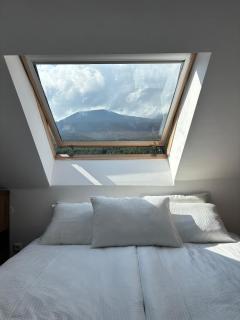 Fresh apartment with Mountain View, close to Gondola - 8