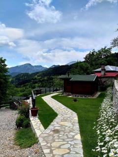 Wild Life Chalets - 3