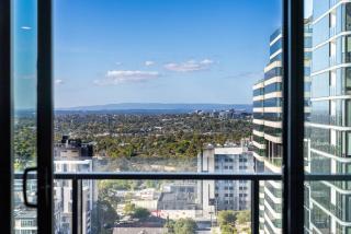 Puddings Home Box Hill Stylish 2BR Mountain View Gym - 4